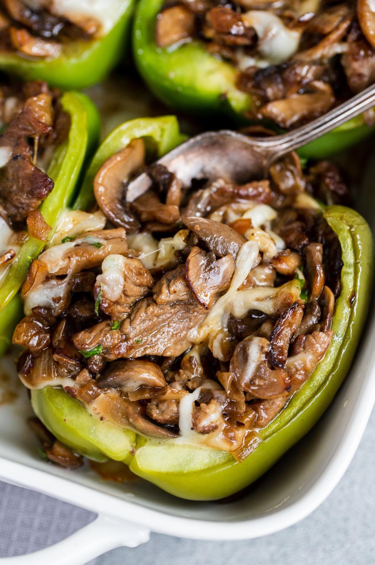 Philly Cheesesteak Stuffed Peppers: Beef, Cheese & Mushroom Swaps